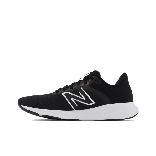 New Balance NB 413 Low Топ Беговые кроссовки Женские Черный