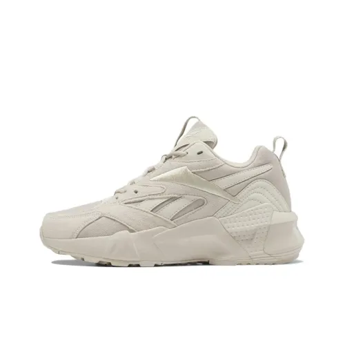 Reebok Aztrek Double MI Устойчивые к истиранию низкие беговые кроссовки для женщин светло-коричневые