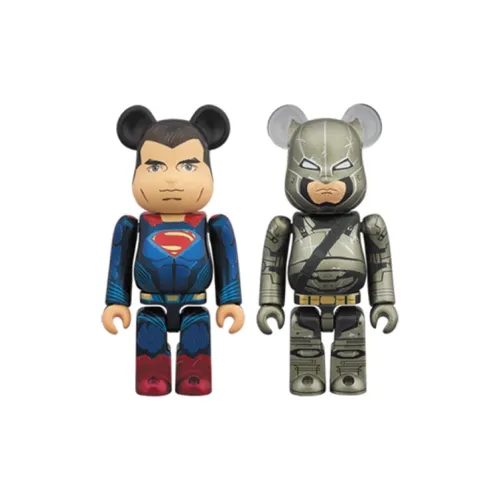 BE@RBRICK Regional Limited Бэтмен VS. Супермен Супермен+Armored Бэтмен 2 шт Одежда Sets Прозрачный слепой бокс на карточке 100%
