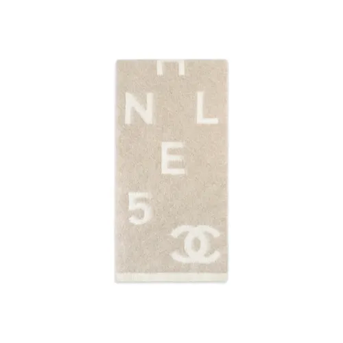 CHANEL Вязаные шарфы Экрю Женские