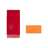 В комплекте с коробкой