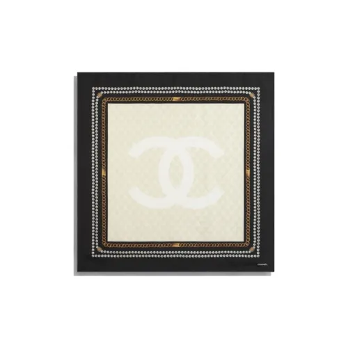 CHANEL Шелковые шарфы Сливочный/Золотой Женские