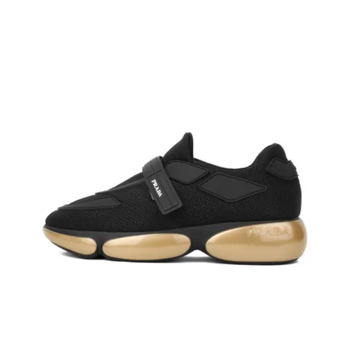 PRADA Низкий топ Повседневная обувь Женская Черная