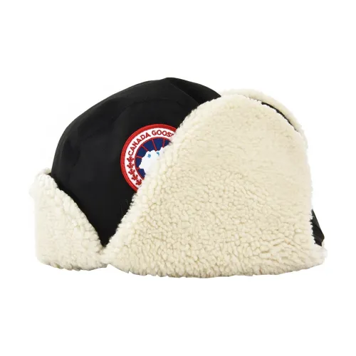 Шапки-ушанки Canada Goose Унисекс