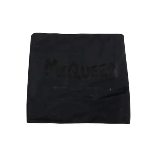 Alexander McQueen Шарфы Черные Женские