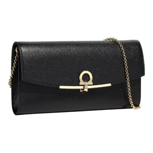 FERRAGAMO GANCINI Коровья кожа Сумка через плечо Мини Женская Черная