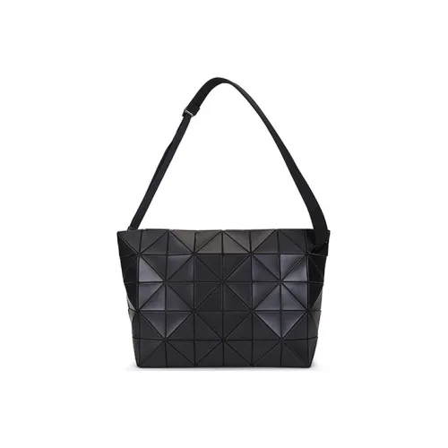 ISSEY MIYAKE Сумки через плечо Женские