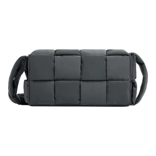 Bottega Veneta Padded Tech Cassette Нейлоновая Сумка через плечо Средняя Мужская Серого цвета