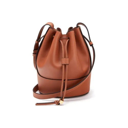 LOEWE Воздушный шар Коровья кожа Ведрообразная сумка Воздушный шар Сумка Сумка через плечо Маленькая Женская Карамельно-коричневая