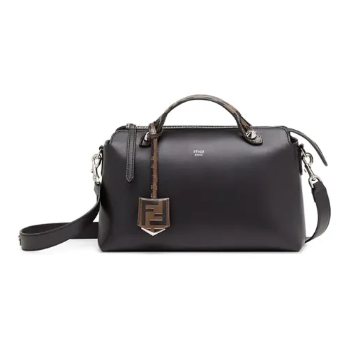 FENDI Телячья кожа Бостон Сумка Сумка через плечо Сумка Маленькая Женская Черная