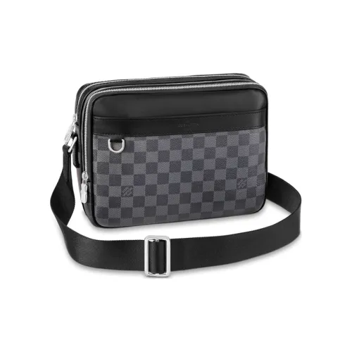 LOUIS VUITTON Trocadero Покрытый холст с кожаными вставками сумка-комбайнер сумка через плечо PM маленькая мужская черная