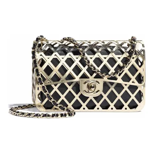 CHANEL Сумки через плечо Женские