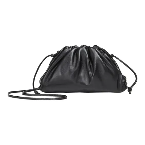 Bottega Veneta POUCH Cloud Сумка Телячья Кожа Клатч Сумка через Плечо Женская Черная