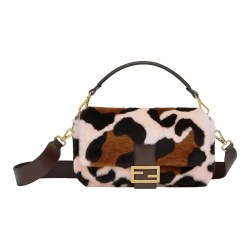 FENDI Baguette Овчина с коровьей кожей Сумка через плечо Сумка среднего размера Женская Коричневая Светло-розовая
