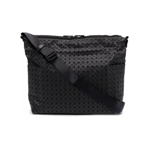 ISSEY MIYAKE Сумки через плечо Унисекс