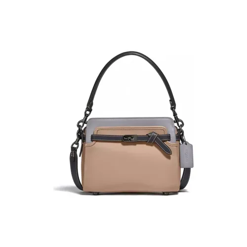 COACH Tate Клатчи Женские