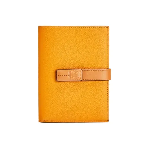 LOEWE Женские кошельки