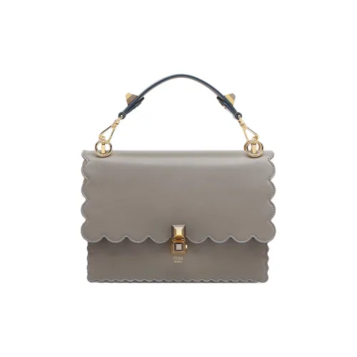 FENDI Kan I Кожа Сумка через плечо Сумка Женская Серого цвета