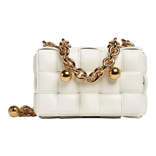 Bottega Veneta CASSETTE подушка сумка овчина сумка через плечо Женская белая