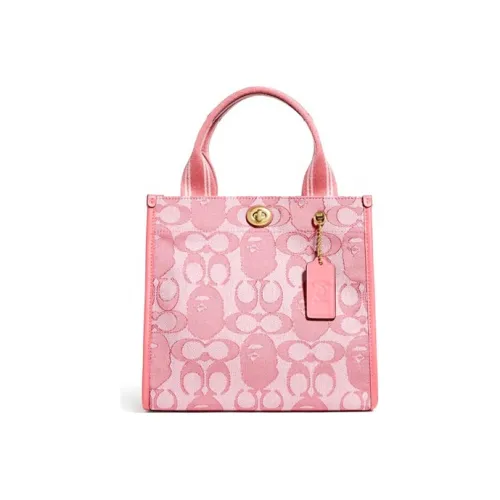 COACH Field Клатчи Женские