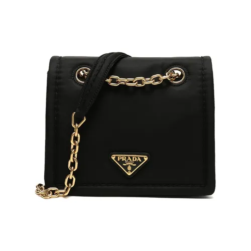 PRADA Сумки через плечо Женские