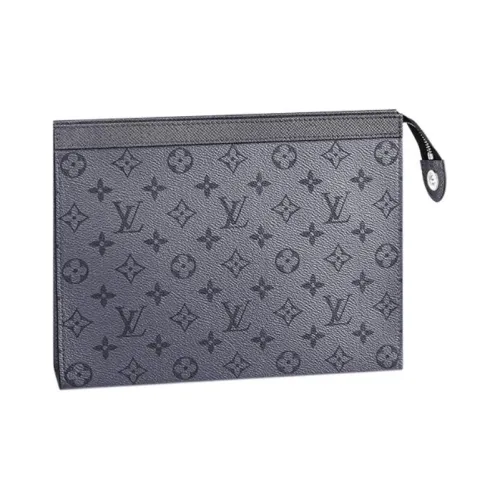 LOUIS VUITTON Pochette Voyage Покрытый холст с Taiga Коровья кожа Сумка для туалетных принадлежностей Клатч Средний Мужской Серебристо-серый