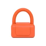 Оранжево-красная глина