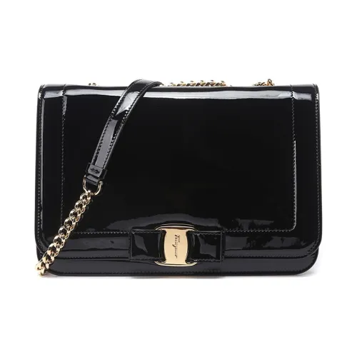 Ferragamo Лакированная кожа Сумка через плечо Сумка на плечо Женская Черная