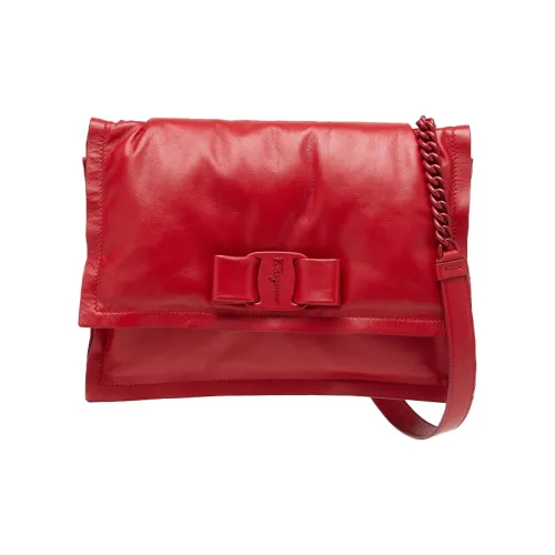 FERRAGAMO Коровья кожа Подушка Сумка Сумка с цепочкой Сумка через плечо Женская Красная