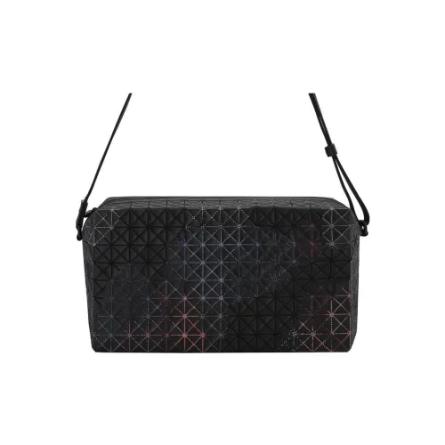 ISSEY MIYAKE Saddle Nylon Pillow Bag Crossbody Bag Medium Unisex Black Pink ISSEY MIYAKE Седло Нейлон Сумка-подушка Сумка через плечо Средняя Унисекс Черный Розовый