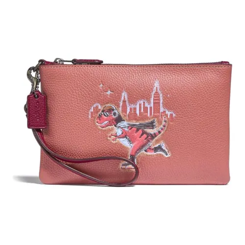 COACH Wristlet Клатчи Женские