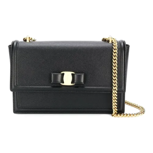 FERRAGAMO Личиновая текстура Кожа Корова Цепочка Сумка через плечо Сумка Женская Черная