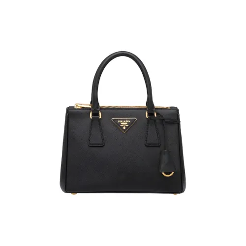 PRADA Сумки Женские