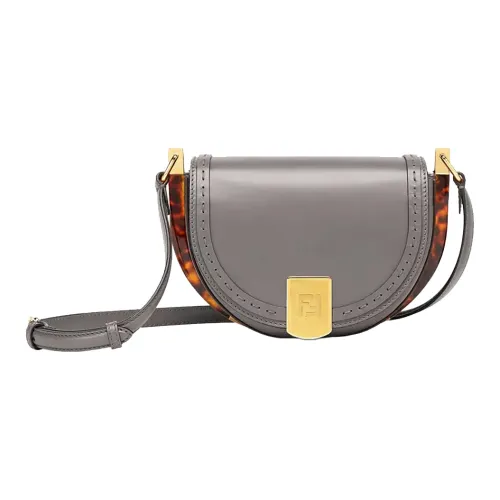 FENDI Сумки через плечо Женские