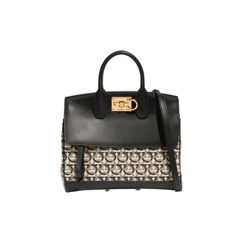 Ferragamo Studio Коровья кожа зернистая текстура сумка стандартная женская светлая