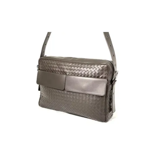 Bottega Veneta Сумка через плечо из кожи мужская темно-коричневая