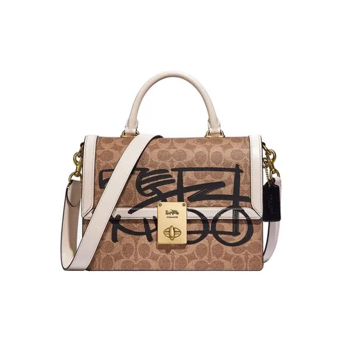 COACH Hutton Клатчи Женские