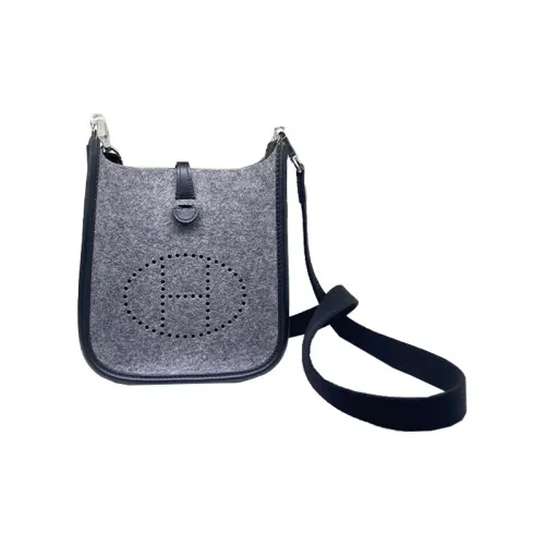 HERMES Evelyne Сумки через плечо Женские