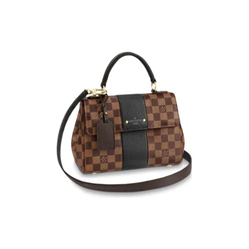 LOUIS VUITTON Сумки Женские