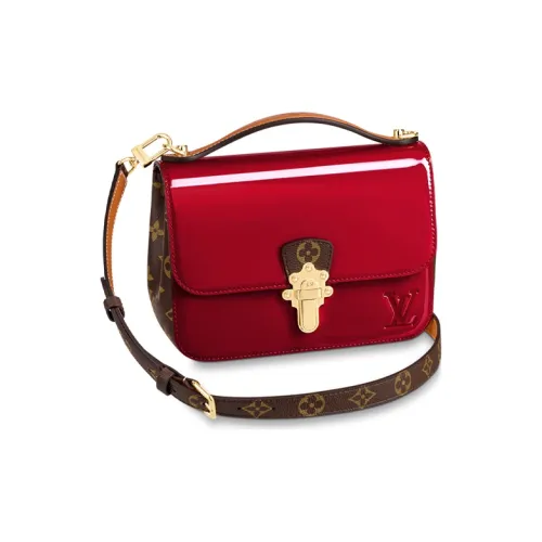 LOUIS VUITTON Сумка из коровьей кожи Женская Красная