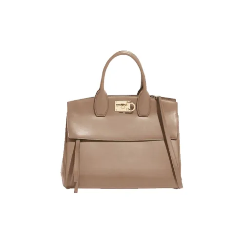 Ferragamo Studio Series Коровья кожа Сумка Средний Женские Грязь