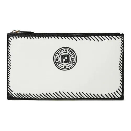 FENDI Женские клатчи