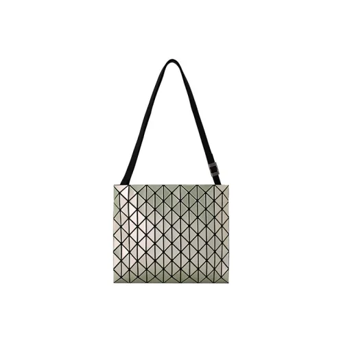 ISSEY MIYAKE Сумки через плечо Женские