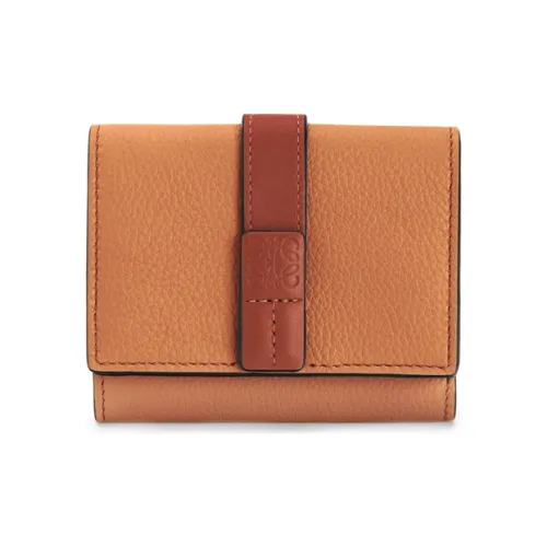 LOEWE Женские кошельки