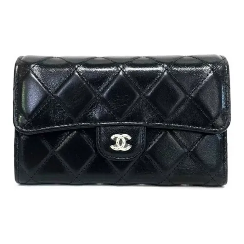 CHANEL Женские кошельки