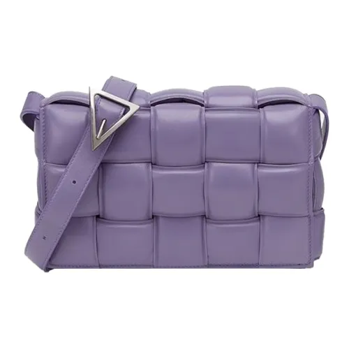 Bottega Veneta Padded Cassette Сумки через плечо Женские