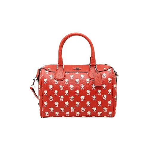 COACH Bennett Клатчи Женские