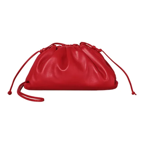 Bottega Veneta POUCH Облачная Сумка Телячья Кожа Кросс-Боди Мини Женская Ярко-Красная