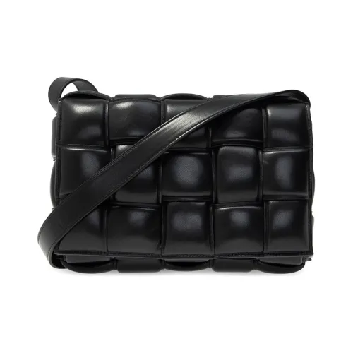 Bottega Veneta Padded Cassette Sheepskin Pillow Bag Crossbody Bag Shoulder Bag Women's Black Bottega Veneta Padded Cassette Sheepskin Подушка Сумка через плечо Сумка через плечо Сумка Женская Черная