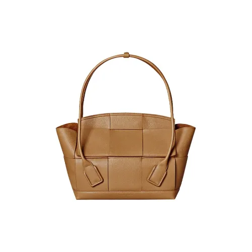 Bottega Veneta Arco Коровья кожа Сумка Сумка на одно плечо Средний размер Женская Карамель